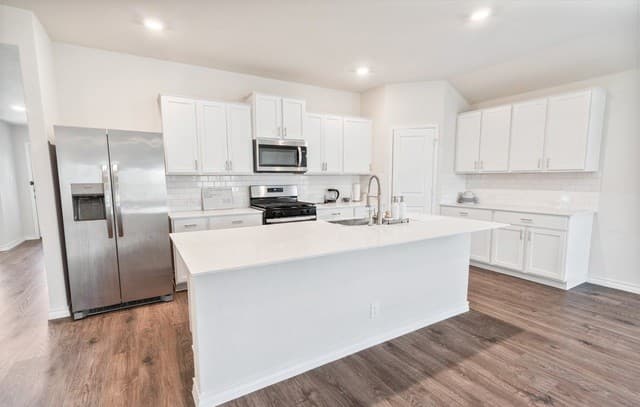 14729  Sabine Loop Rd, San Antonio, TX 78253 — photo 3