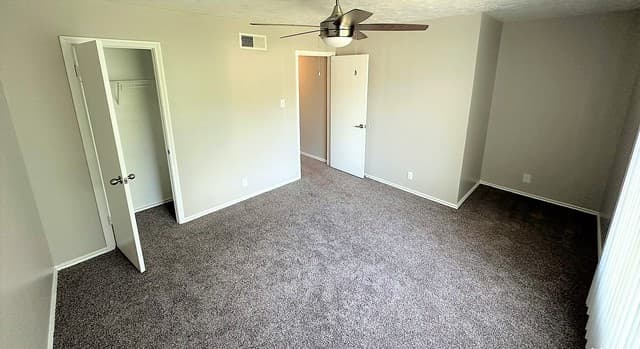 9226  Encino Vlg, San Antonio, TX 78250 — photo 13