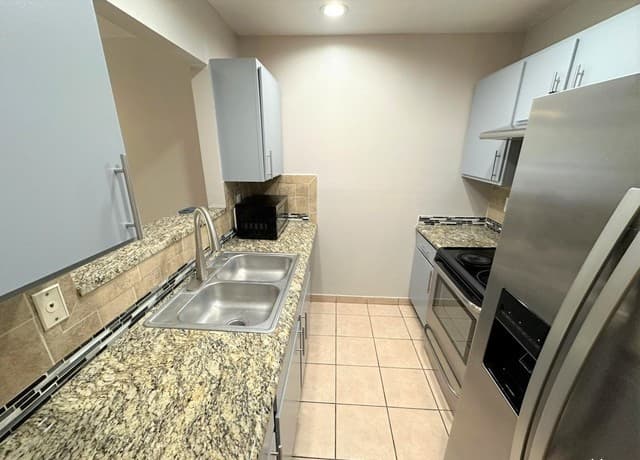 9226  Encino Vlg, San Antonio, TX 78250 — photo 17