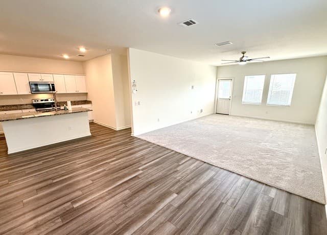 12823  Cygnus, San Antonio, TX 78245 — photo 3