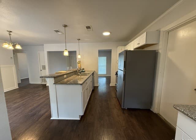 4301  Sun Vista Ln, San Antonio, TX 78217 — photo 4