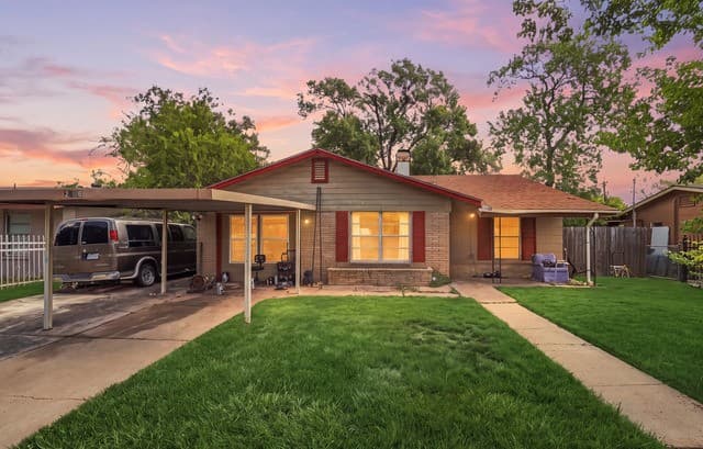 2430 Rawhide Ln