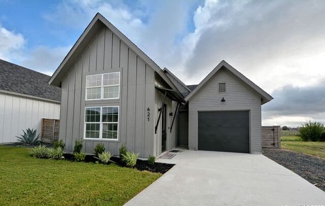 421 Constance Dr