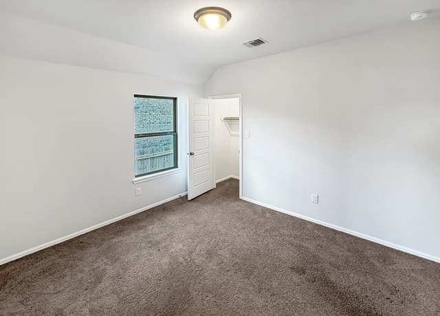2810  High Castle, San Antonio, TX 78245 — photo 19