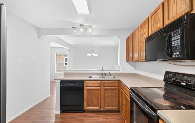 327  Cedron Chase, San Antonio, TX 78253 — photo 13