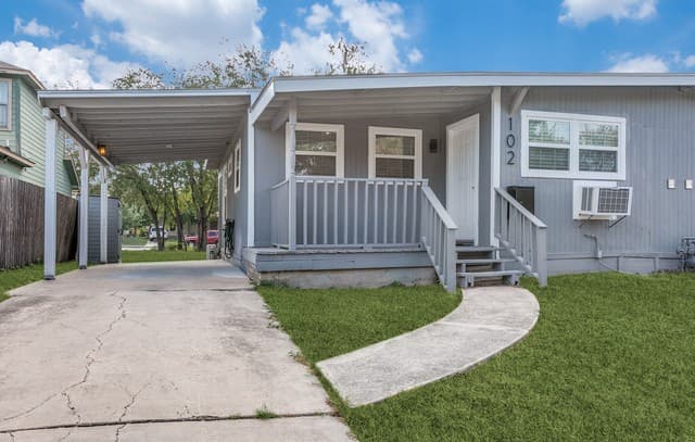 102  Mace St