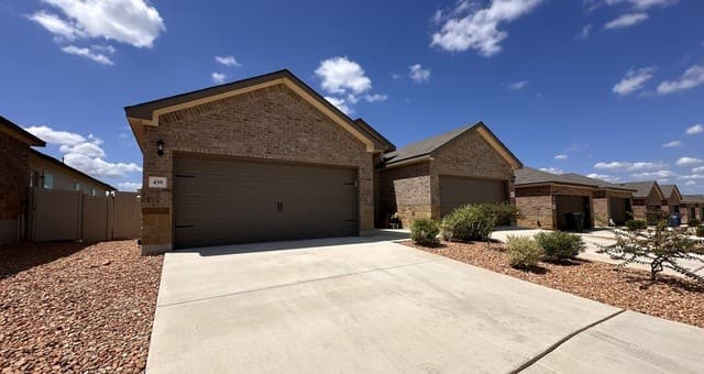 438 Emma Dr