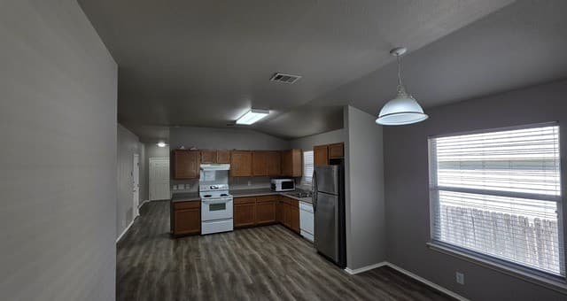 610  Granite Clf, San Antonio, TX 78251 — photo 10
