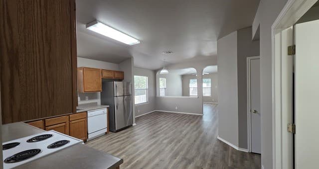 610  Granite Clf, San Antonio, TX 78251 — photo 8