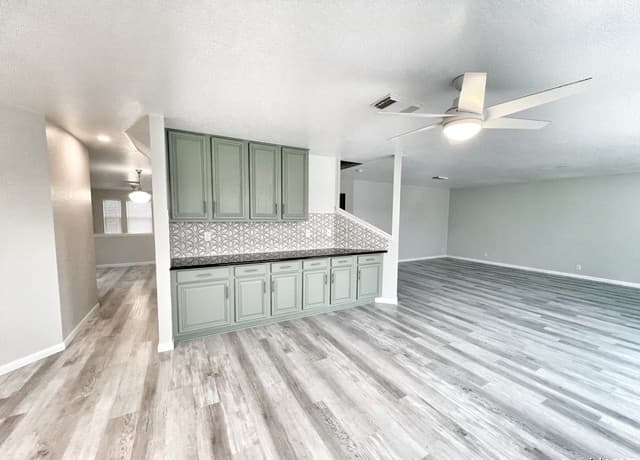 2060  Club Crossing, New Braunfels, TX 78130 — photo 11