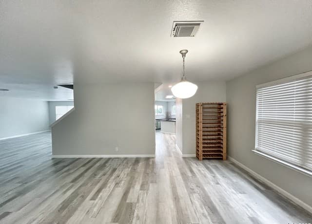 2060  Club Crossing, New Braunfels, TX 78130 — photo 4