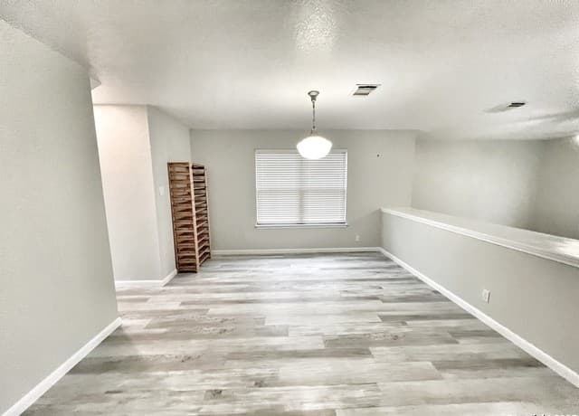 2060  Club Crossing, New Braunfels, TX 78130 — photo 5