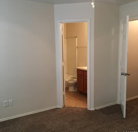 5823  Golf Bnd Unit 2, San Antonio, TX 78244 — photo 6