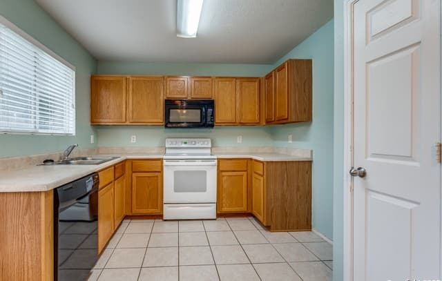 309  Willow View, Cibolo, TX 78108 — photo 13