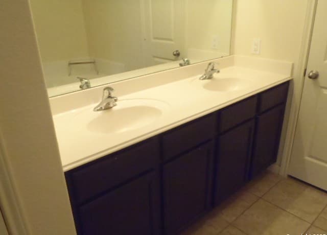 203  Azalea Way, New Braunfels, TX 78132 — photo 12