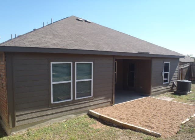 203  Azalea Way, New Braunfels, TX 78132 — photo 24
