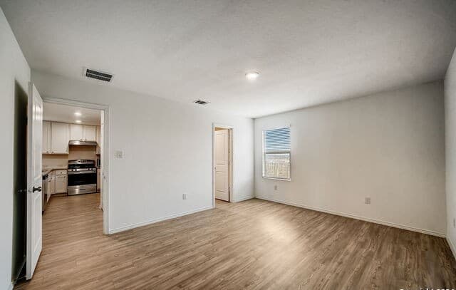 6670  Arid Way, San Antonio, TX 78252 — photo 11