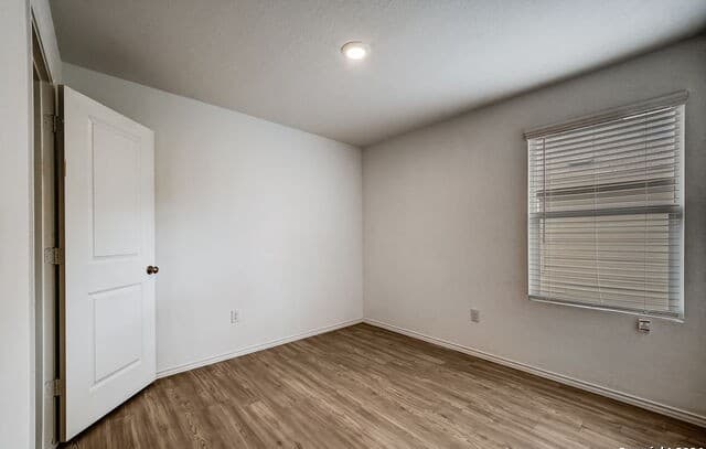 6670  Arid Way, San Antonio, TX 78252 — photo 16