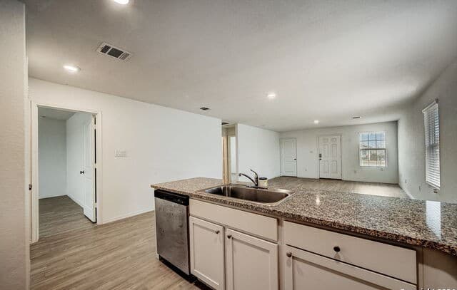 6670  Arid Way, San Antonio, TX 78252 — photo 6