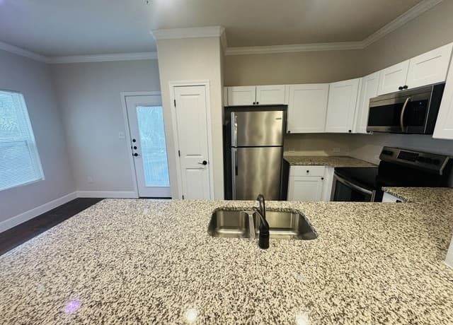 6310  Melanzane Ave Unit 1, San Antonio, TX 78233 — photo 6