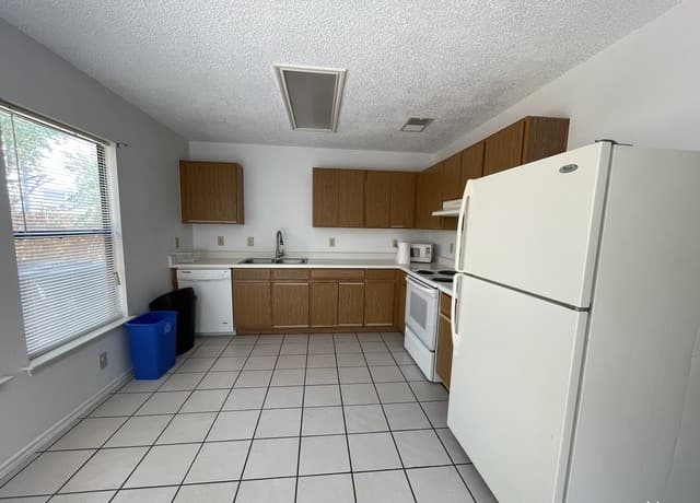 4923  Kenton Lk, San Antonio, TX 78240 — photo 5