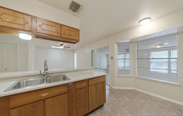 5810  Brenda Ln, San Antonio, TX 78240 — photo 15