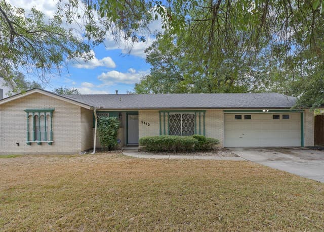 5810  Brenda Ln, San Antonio, TX 78240 — photo 2