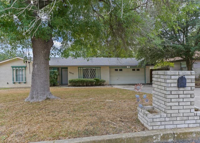 5810  Brenda Ln, San Antonio, TX 78240 — photo 3