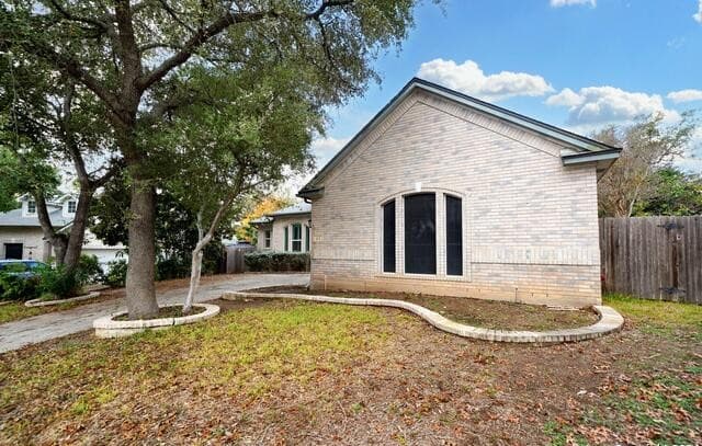 213  Doral Ct, Cibolo, TX 78108 — photo 4