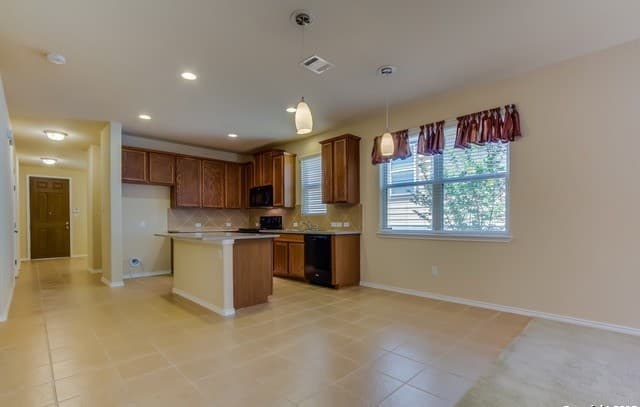 5818  Quiet Glen Dr, San Antonio, TX 78240 — photo 13
