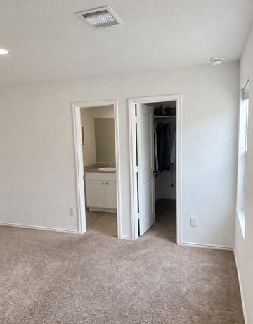 10929  Presa Way, San Antonio, TX 78223 — photo 4