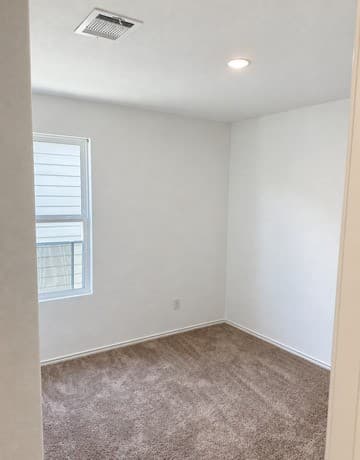 10929  Presa Way, San Antonio, TX 78223 — photo 6
