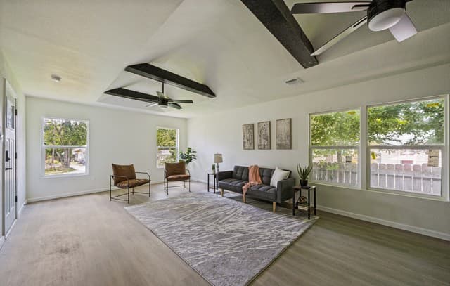 333 S Mesquite Ave, New Braunfels, TX 78130 — photo 22