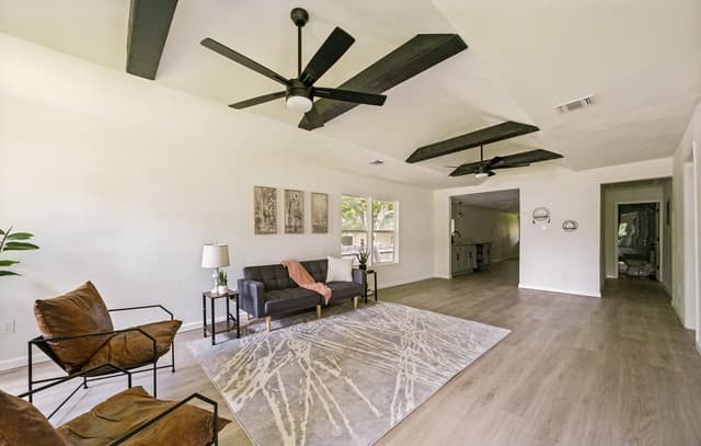 333 S Mesquite Ave, New Braunfels, TX 78130 — photo 23