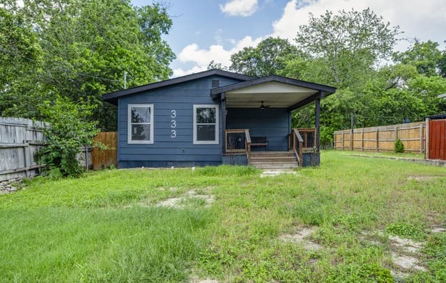 333 S Mesquite Ave, New Braunfels, TX 78130 — photo 24