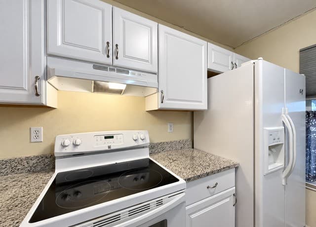 12108  Stoney Spur, San Antonio, TX 78247 — photo 15