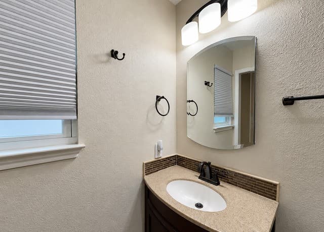 12108  Stoney Spur, San Antonio, TX 78247 — photo 19