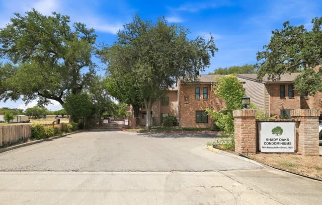 2935 Nacogdoches Unit 118