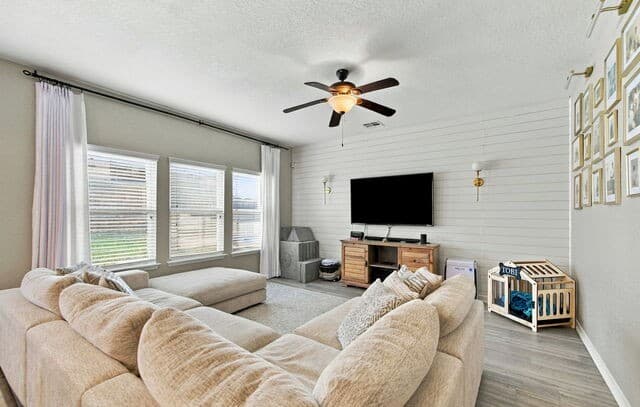 9814  Marbach Bnd, San Antonio, TX 78245 — photo 7