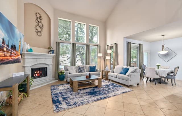 8810  Woodland Bnd