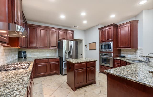 8810  Woodland Bnd, San Antonio, TX 78255 — photo 11
