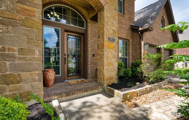 8810  Woodland Bnd, San Antonio, TX 78255 — photo 4