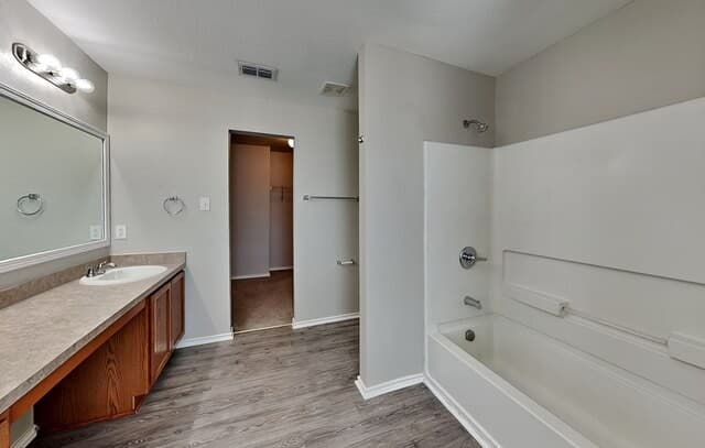 9926  Amber Breeze, San Antonio, TX 78245 — photo 6