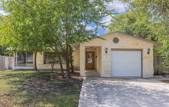352 Tuttle Rd