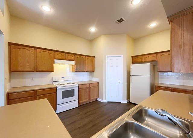 4803  Orchid Star, San Antonio, TX 78218 — photo 19