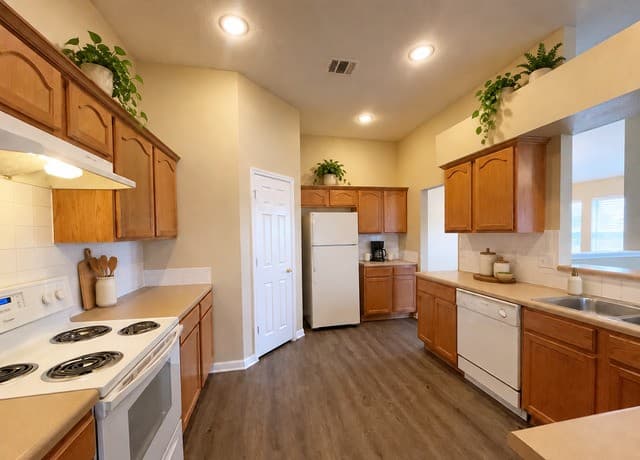 4803  Orchid Star, San Antonio, TX 78218 — photo 4