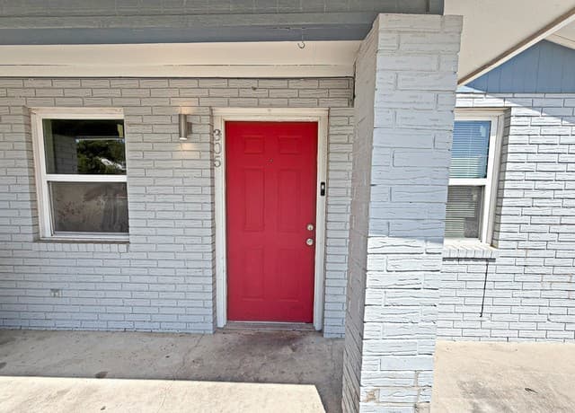 305  Haeckerville Rd, Cibolo, TX 78108 — photo 2