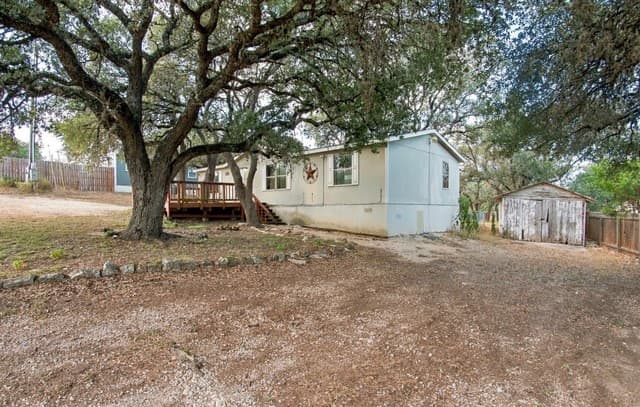1247  Skylark Dr, Canyon Lake, TX 78133 — photo 2