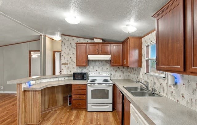 1247  Skylark Dr, Canyon Lake, TX 78133 — photo 8