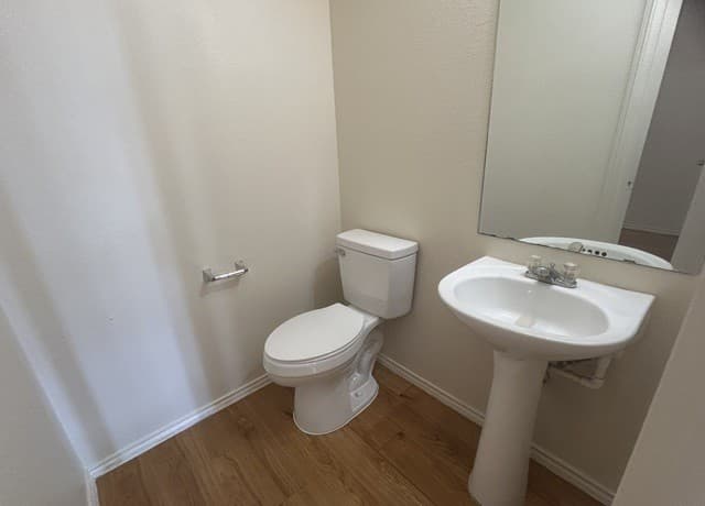 10610  Mathom Lndg Unit 4, Universal City, TX 78148 — photo 6